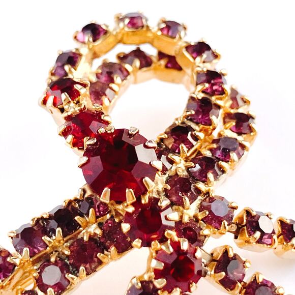 VTG 1960s Brooch Red Glass Rhinestone Bow Mid Century Gold Tone Pin Sparkly - Picture 3 of 11